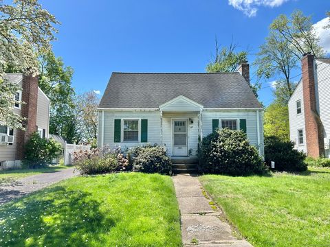 69 Edgemere Avenue, West Hartford, CT 06110 - #: 24096158