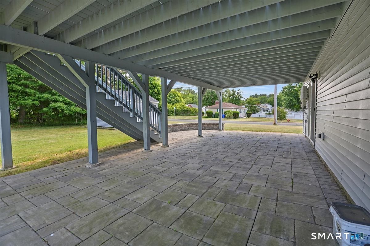 8 Callahan Lane