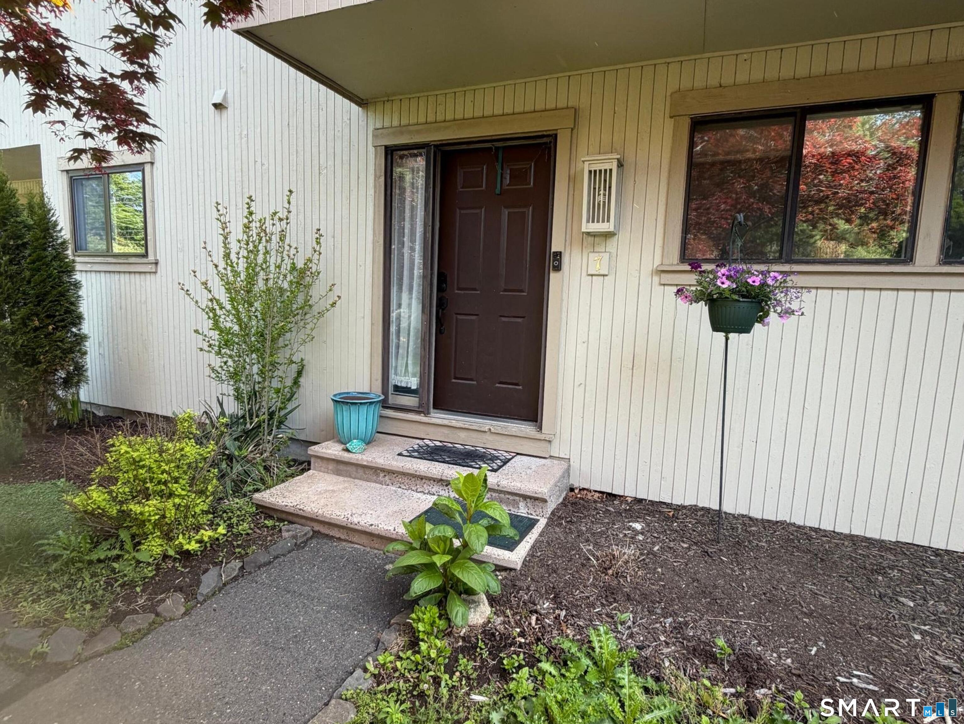 7 Highpoint Court 7