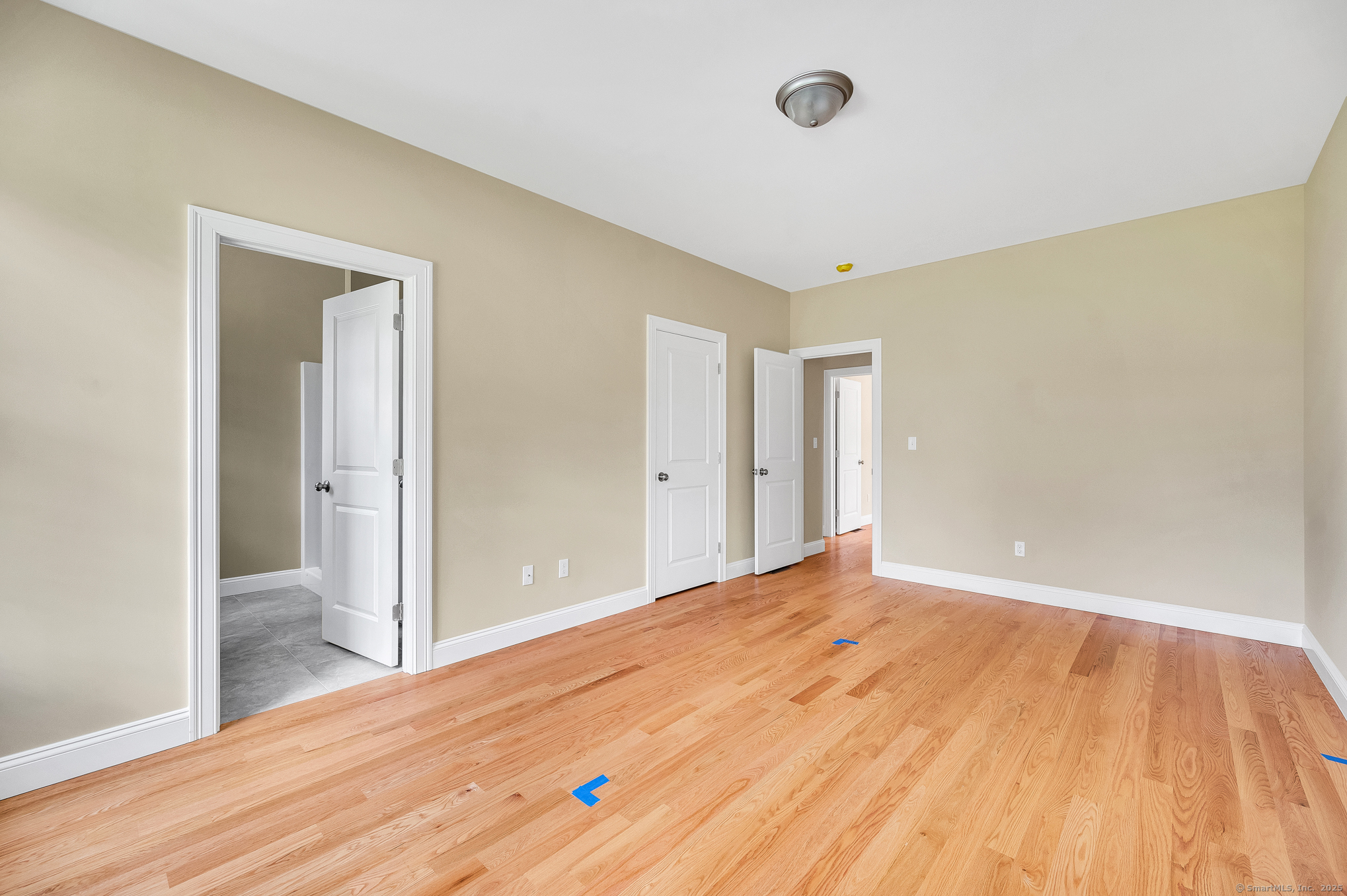 Middletown, Connecticut 06457, United States, 2 Bedrooms Bedrooms, ,2 BathroomsBathrooms,Residential,Pending,201471