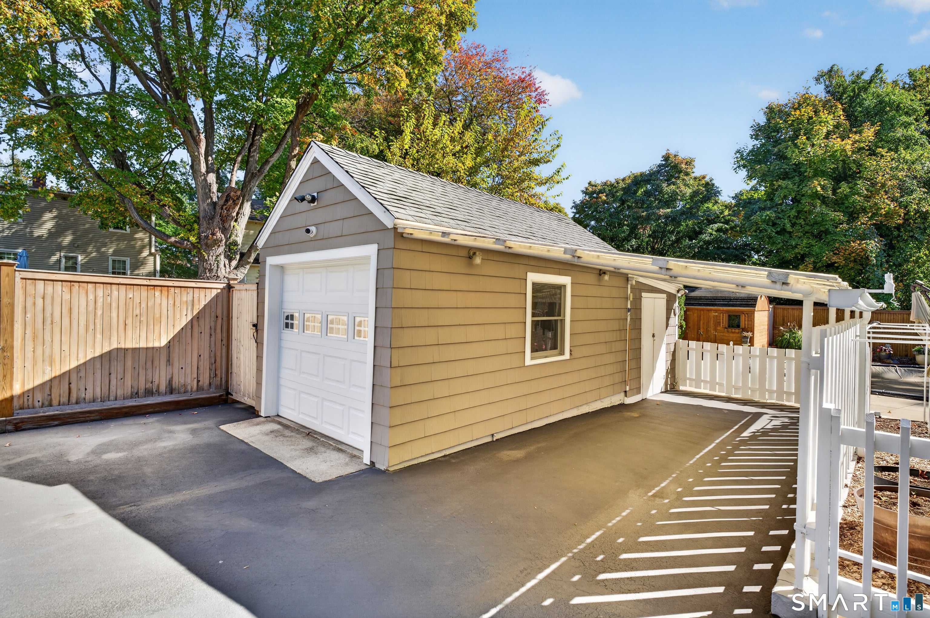 35 Highlawn Road