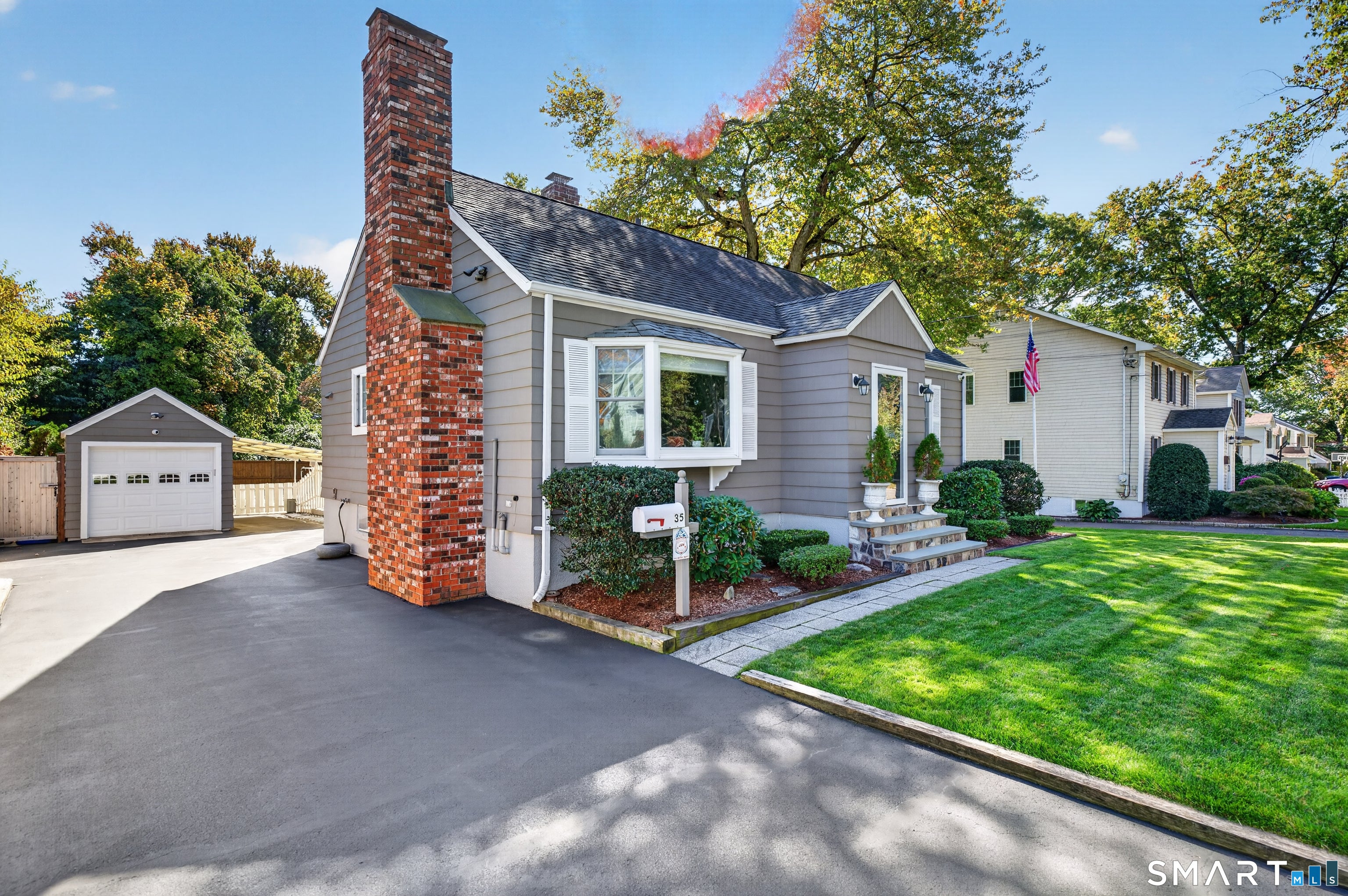 35 Highlawn Road
