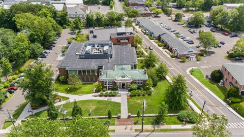 Tiny photo for 633 Danbury Road #APT 21, Ridgefield, CT 06877 (MLS # 24137018)