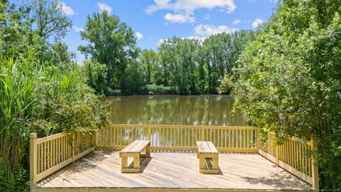 Tiny photo for 633 Danbury Road #APT 21, Ridgefield, CT 06877 (MLS # 24137018)