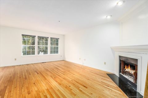 Tiny photo for 633 Danbury Road #APT 21, Ridgefield, CT 06877 (MLS # 24137018)
