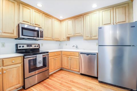 Tiny photo for 633 Danbury Road #APT 21, Ridgefield, CT 06877 (MLS # 24137018)