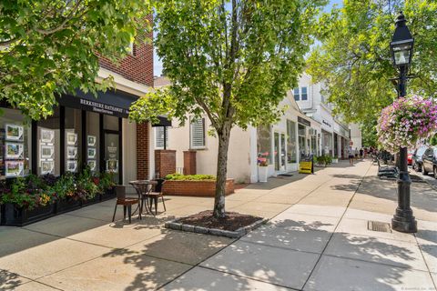 Tiny photo for 633 Danbury Road #APT 21, Ridgefield, CT 06877 (MLS # 24137018)