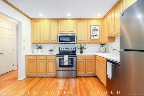 Tiny photo for 633 Danbury Road #APT 21, Ridgefield, CT 06877 (MLS # 24137018)