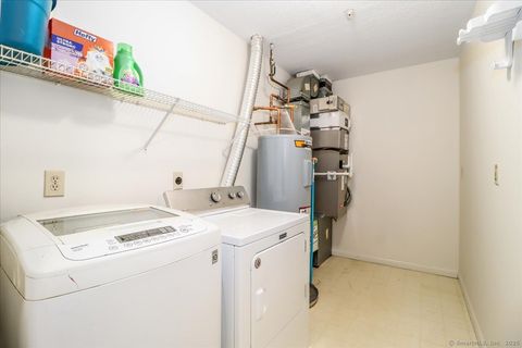 Tiny photo for 633 Danbury Road #APT 21, Ridgefield, CT 06877 (MLS # 24137018)