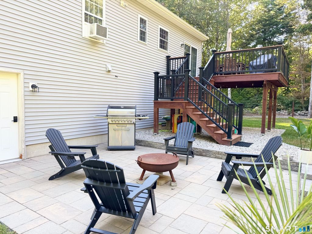 Photo of 995 Old Colchester Road, Montville, CT 06370 (MLS # 24144275)