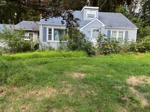 14 Collelo Avenue Plainfield CT 06354