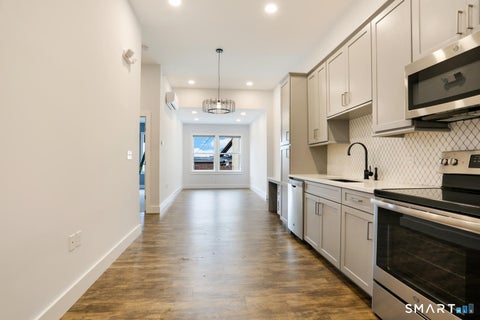Condo For Rent - 44 Greenwich Avenue #3-1<br/> Greenwich, CT 06830