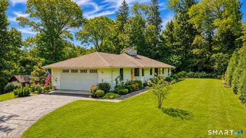 Photo of 85 Blueberry Knolls, Middlebury, CT 06762 (MLS # 24199241)