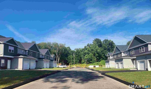 Condo For Rent - 75 High Street<br/> Litchfield County, Plymouth, CT 06786