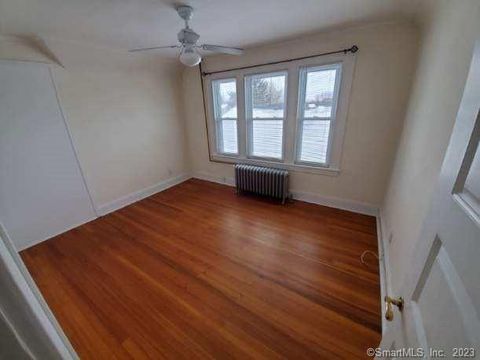 Tiny photo for 33 Circular Avenue #3rd Floor, Bridgeport, CT 06605 (MLS # 24143708)
