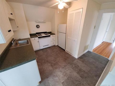 Tiny photo for 33 Circular Avenue #3rd Floor, Bridgeport, CT 06605 (MLS # 24143708)