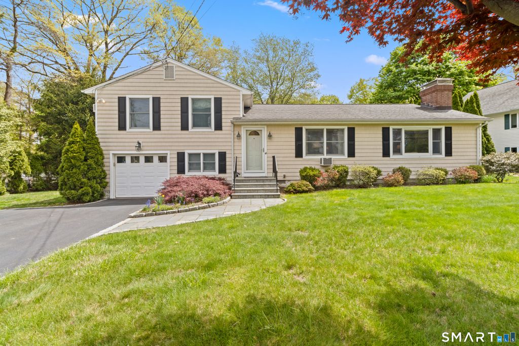 Photo of 174 W Rocks Road, Norwalk, CT 06851 (MLS # 24170961)