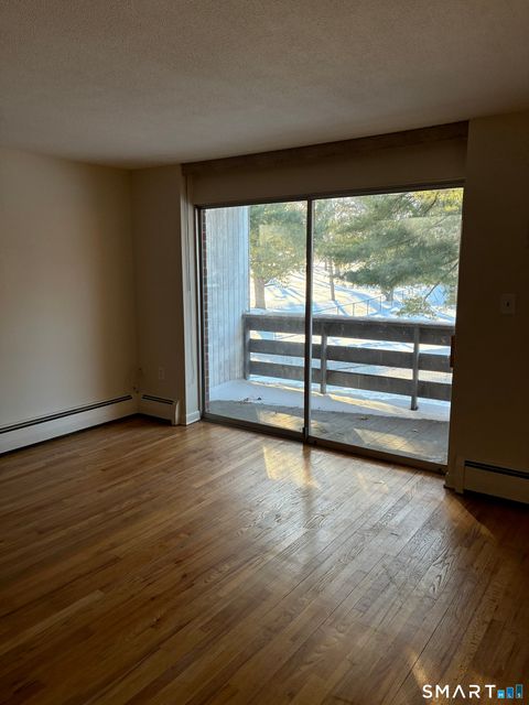Tiny photo for 108 Oakwood Avenue #APT A3, West Hartford, CT 06119 (MLS # 24151975)