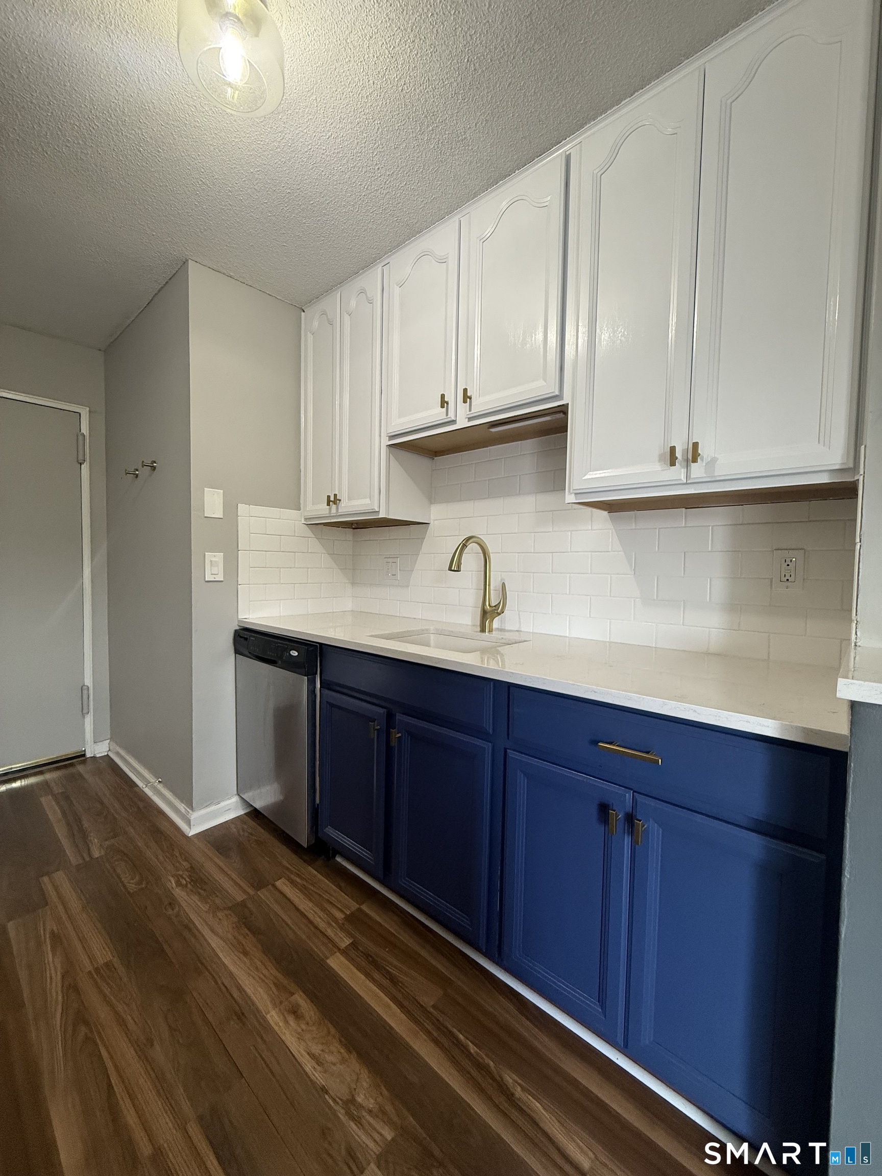 43 Balance Rock Road 17