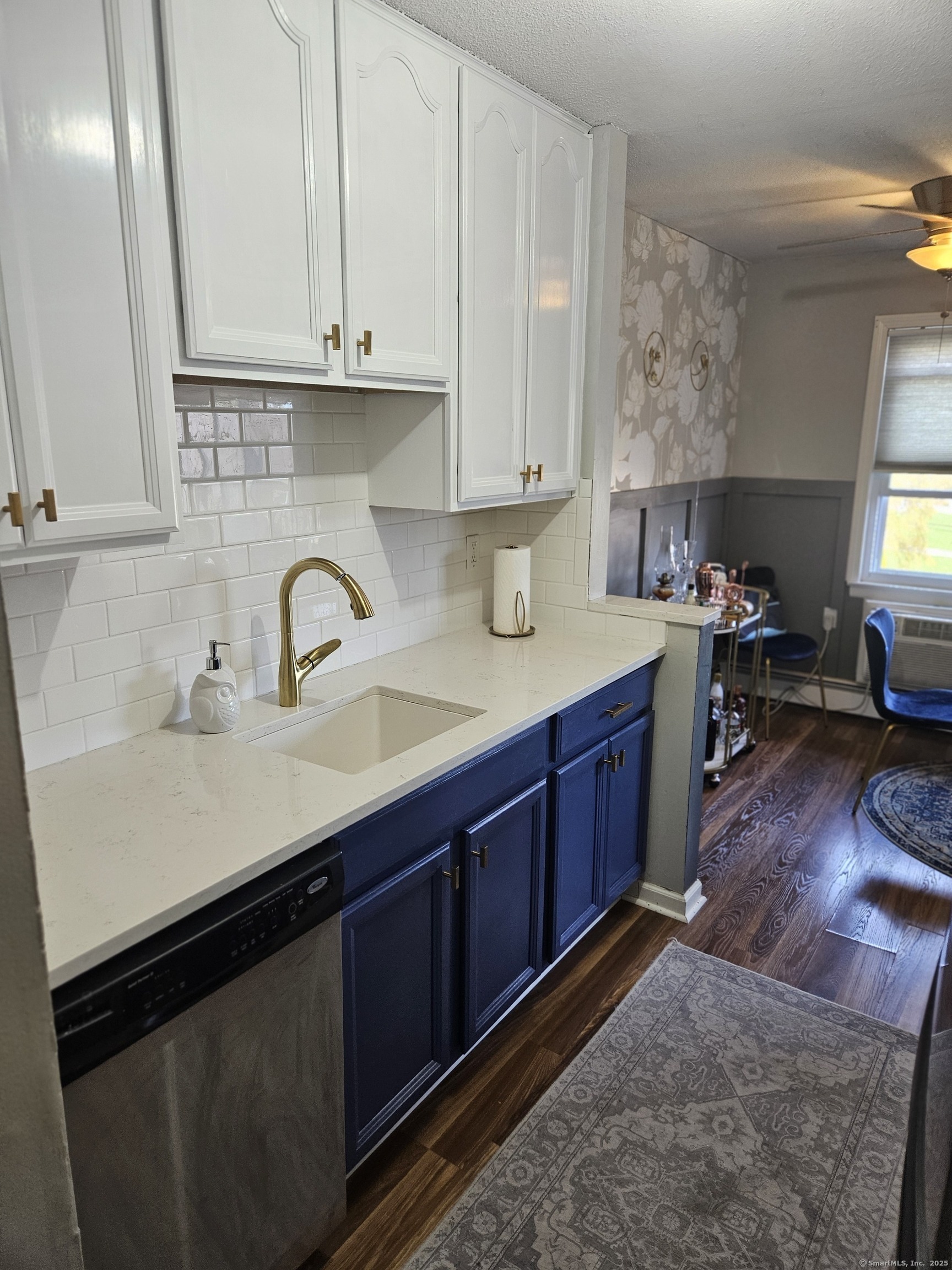 43 Balance Rock Road 17