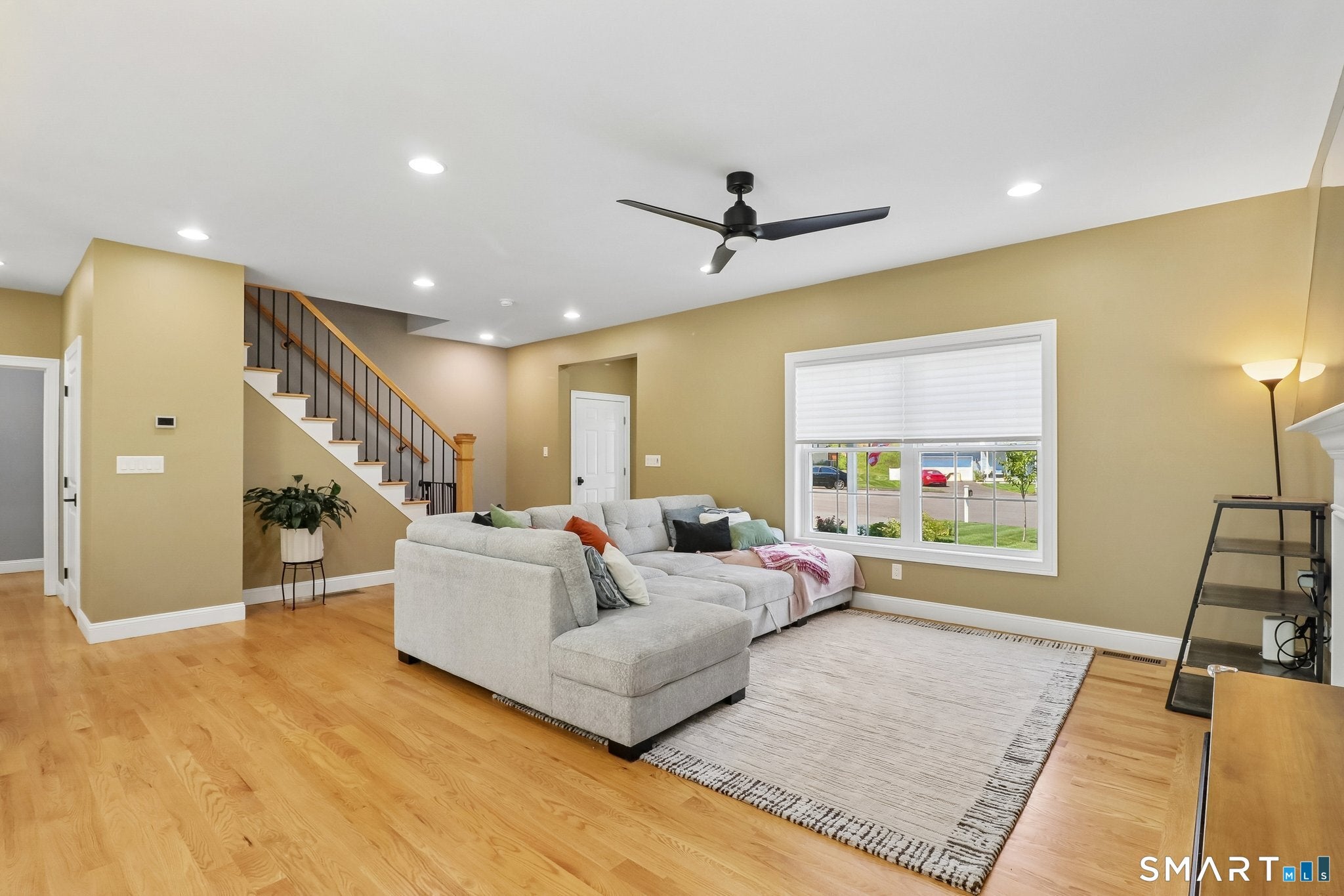 44 West River Road