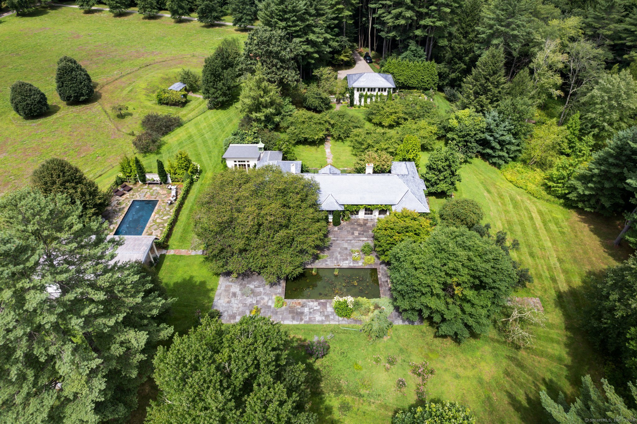 77 Seekonk Cross Road, Great Barrington, Massachusetts image 1