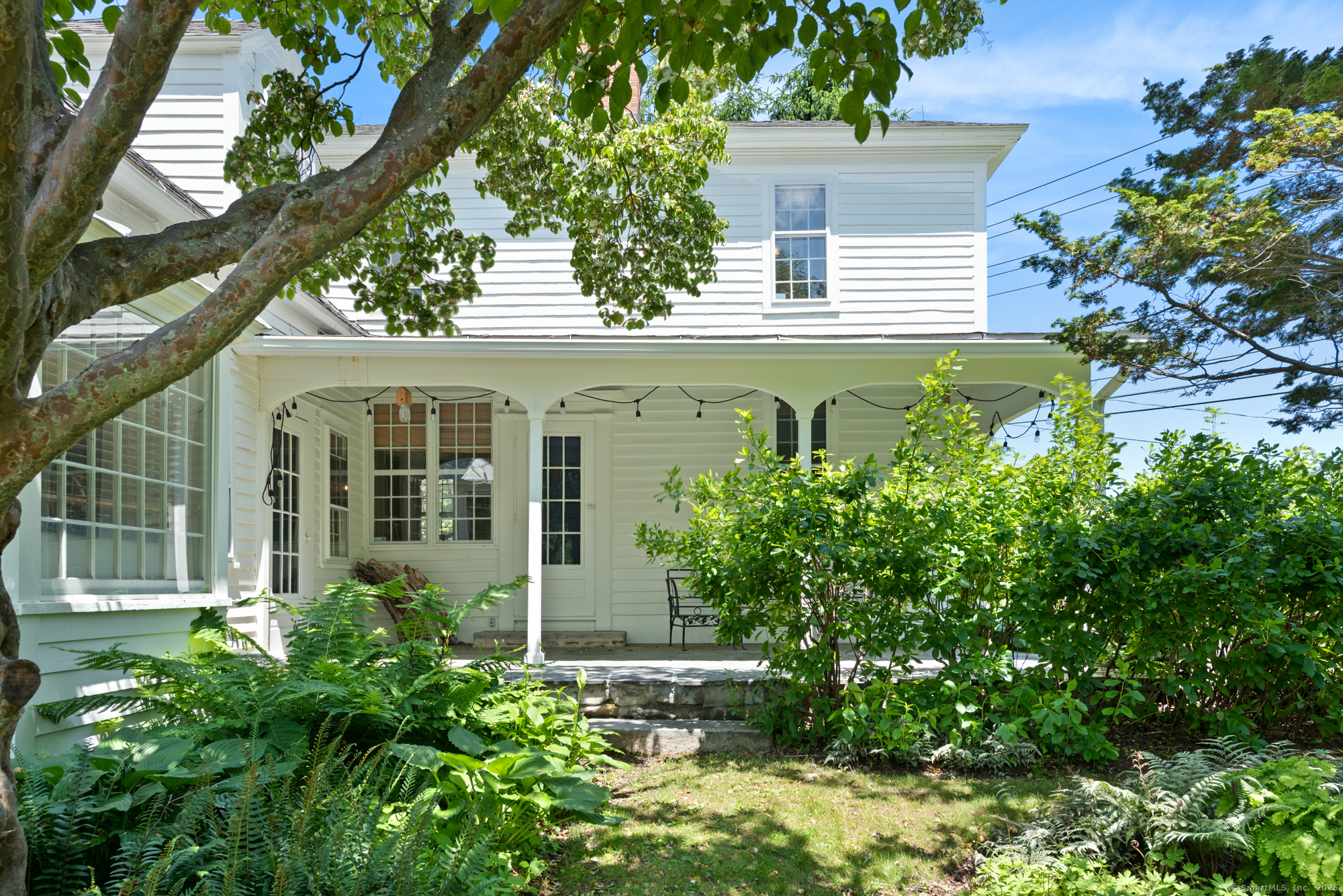 Smith Hill Road, Colebrook, Connecticut - 4 Bedrooms  
3 Bathrooms  
8 Rooms - 