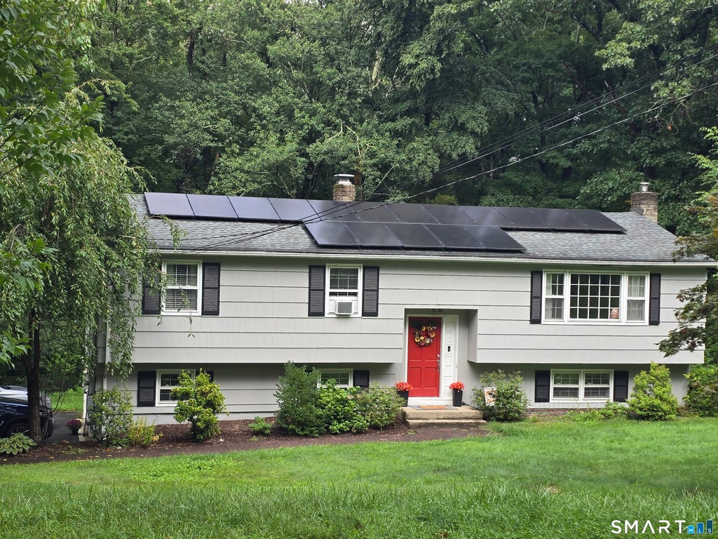 Photo of 4 Partridge Lane, Newtown, CT 06470 (MLS # 24208095)