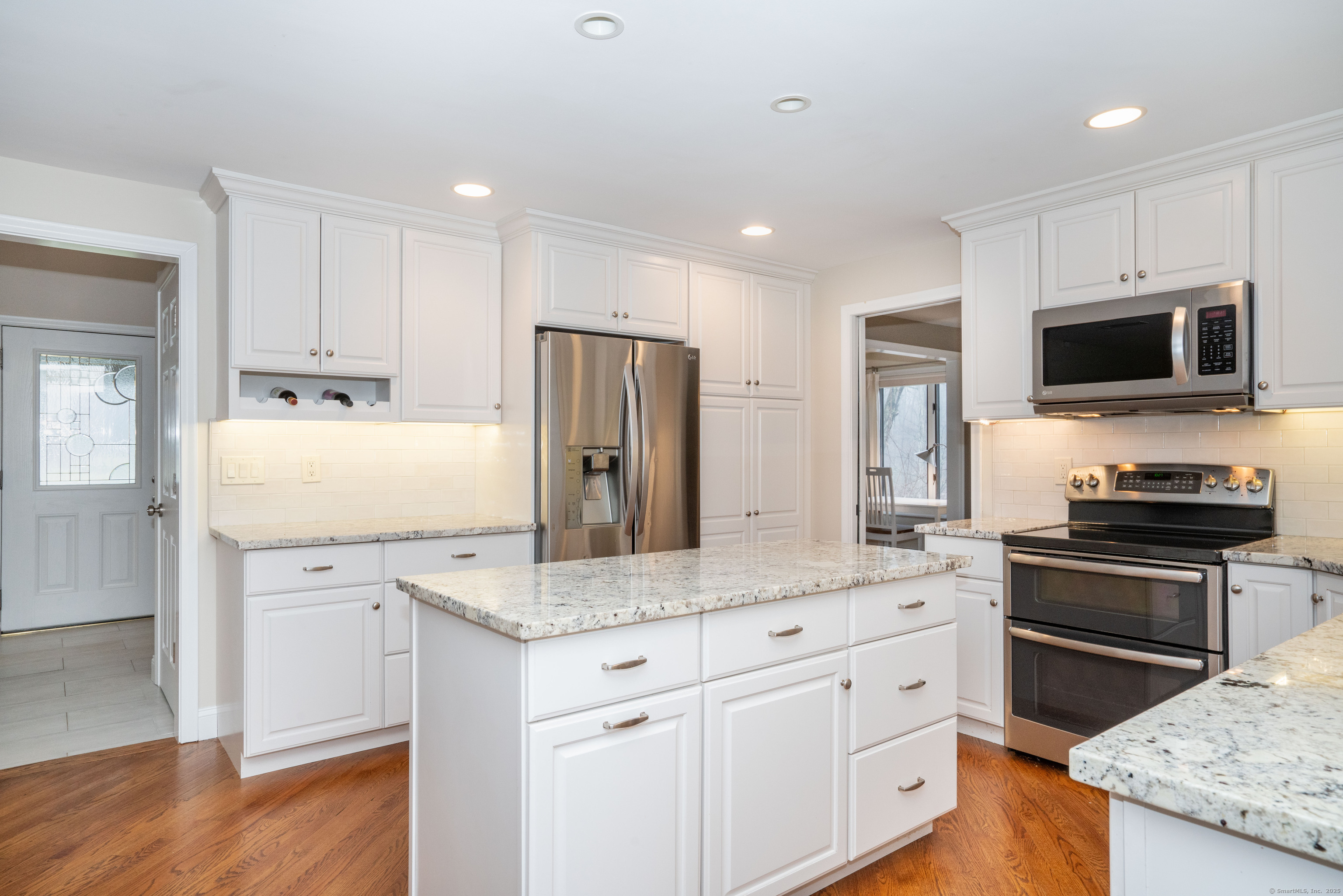26 Crosswood Road, Farmington, Connecticut image 16