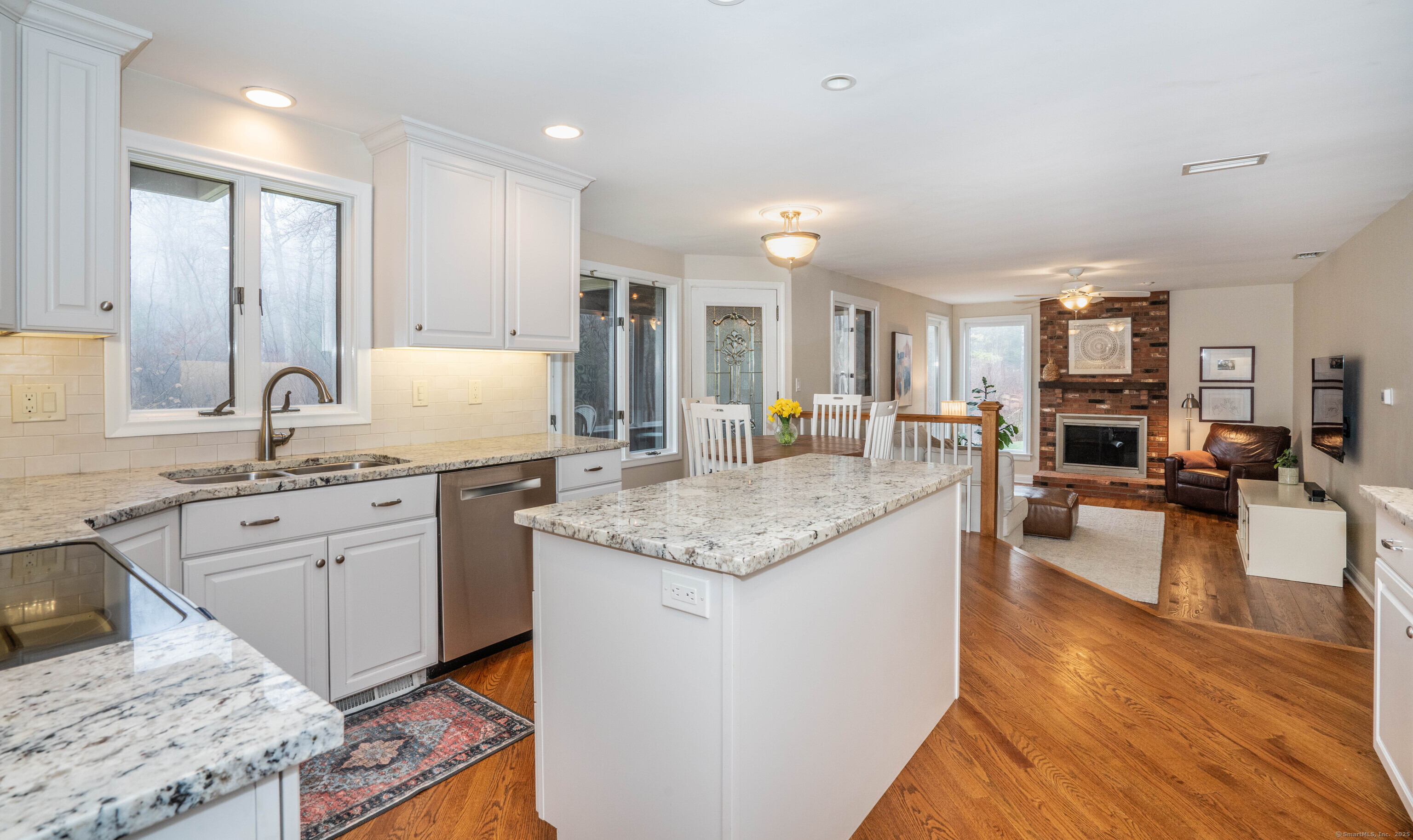 26 Crosswood Road, Farmington, Connecticut image 15