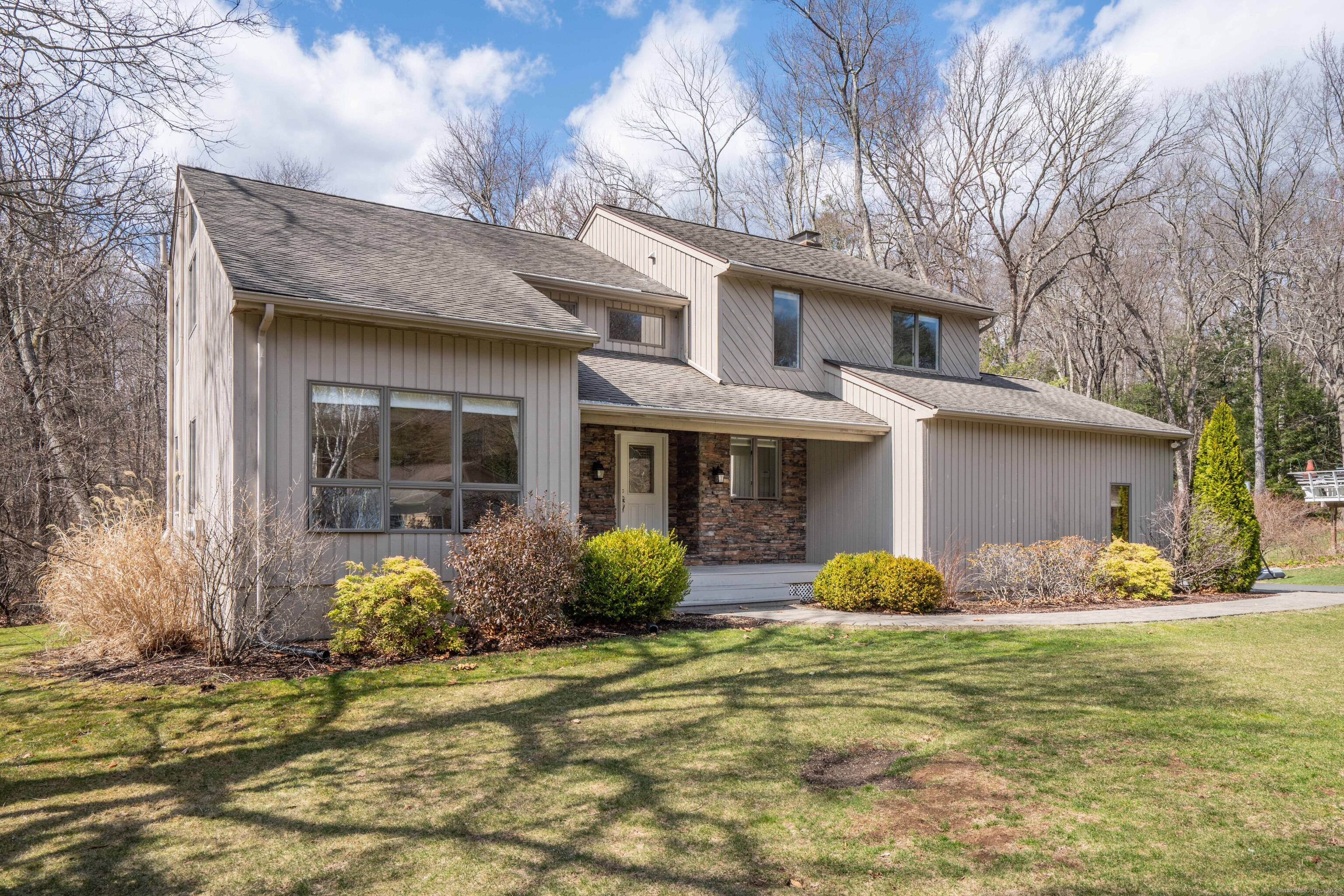 Property for Sale at Crosswood Road, Farmington, Connecticut - Bedrooms: 3 
Bathrooms: 3 
Rooms: 8  - $639,900