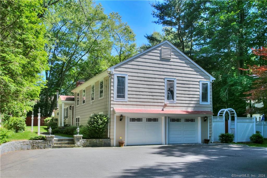 8 Lone Pine Lane