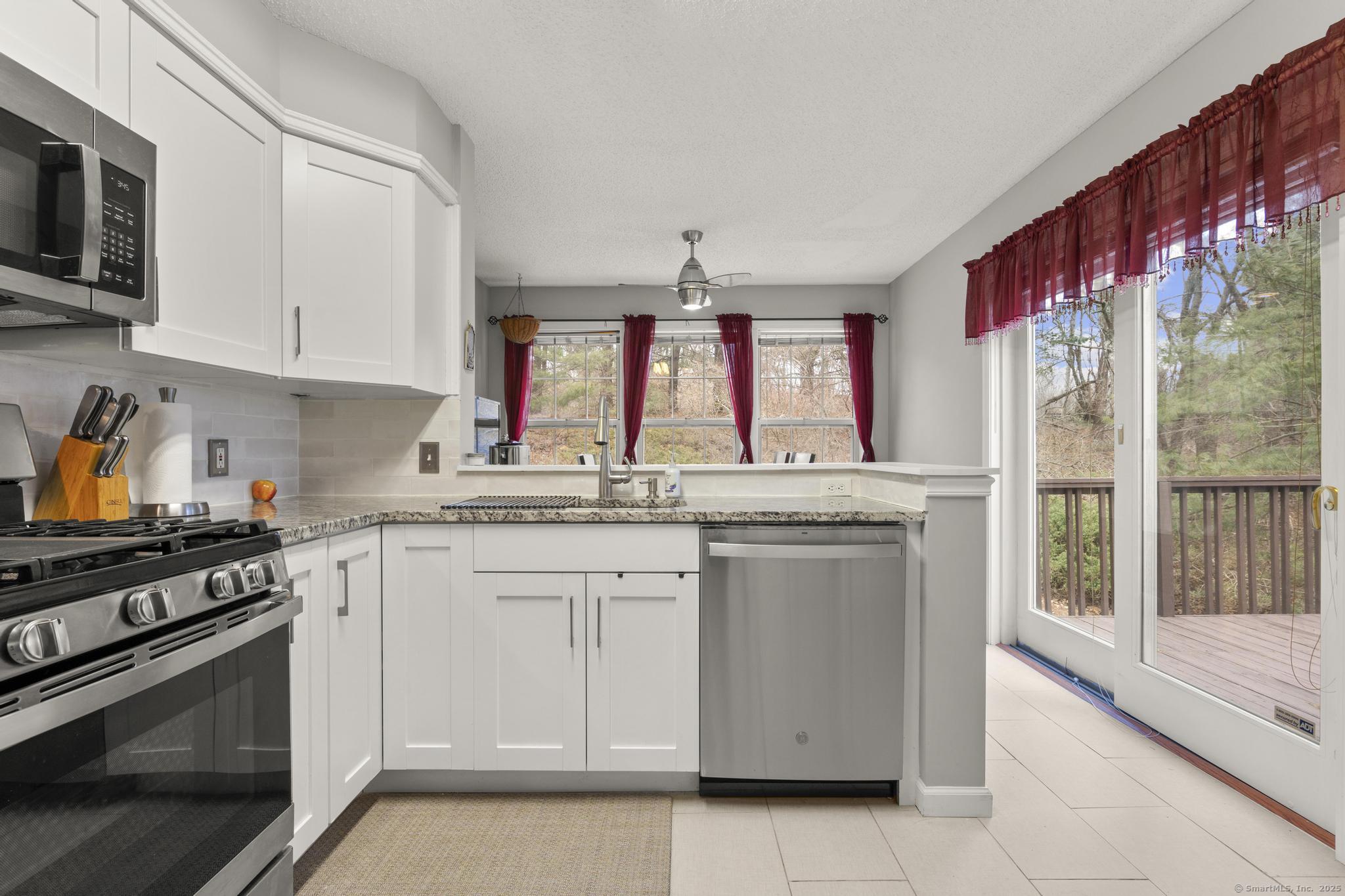 21 Rivendell Drive #21, Shelton, Connecticut image 9