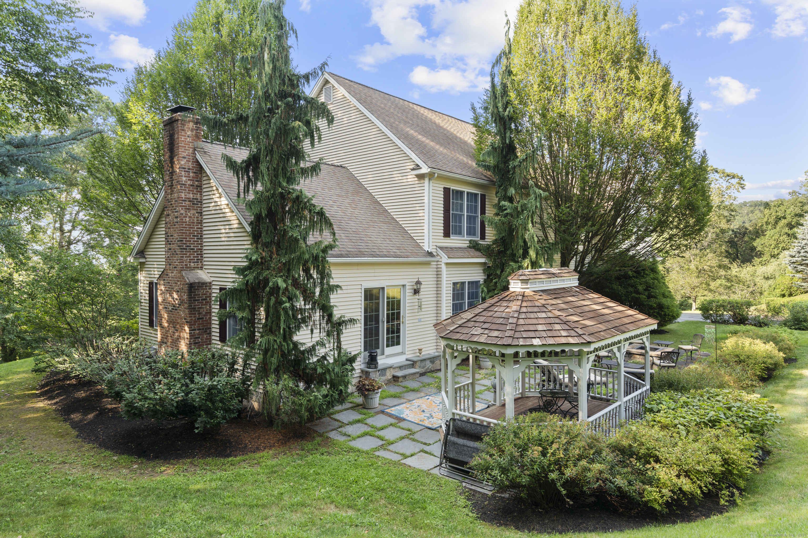 81 Valley Stream Lane
