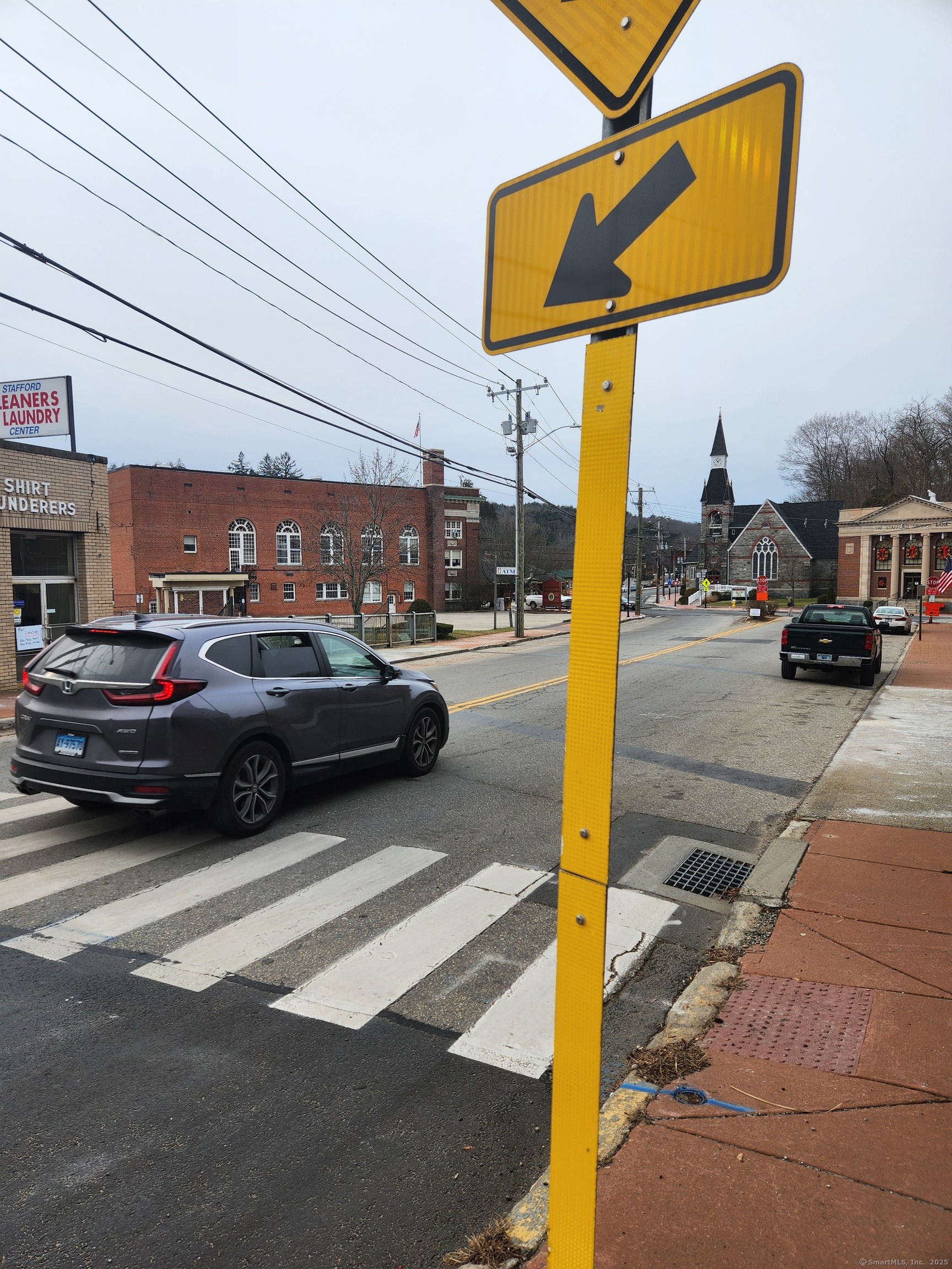27 East main Street