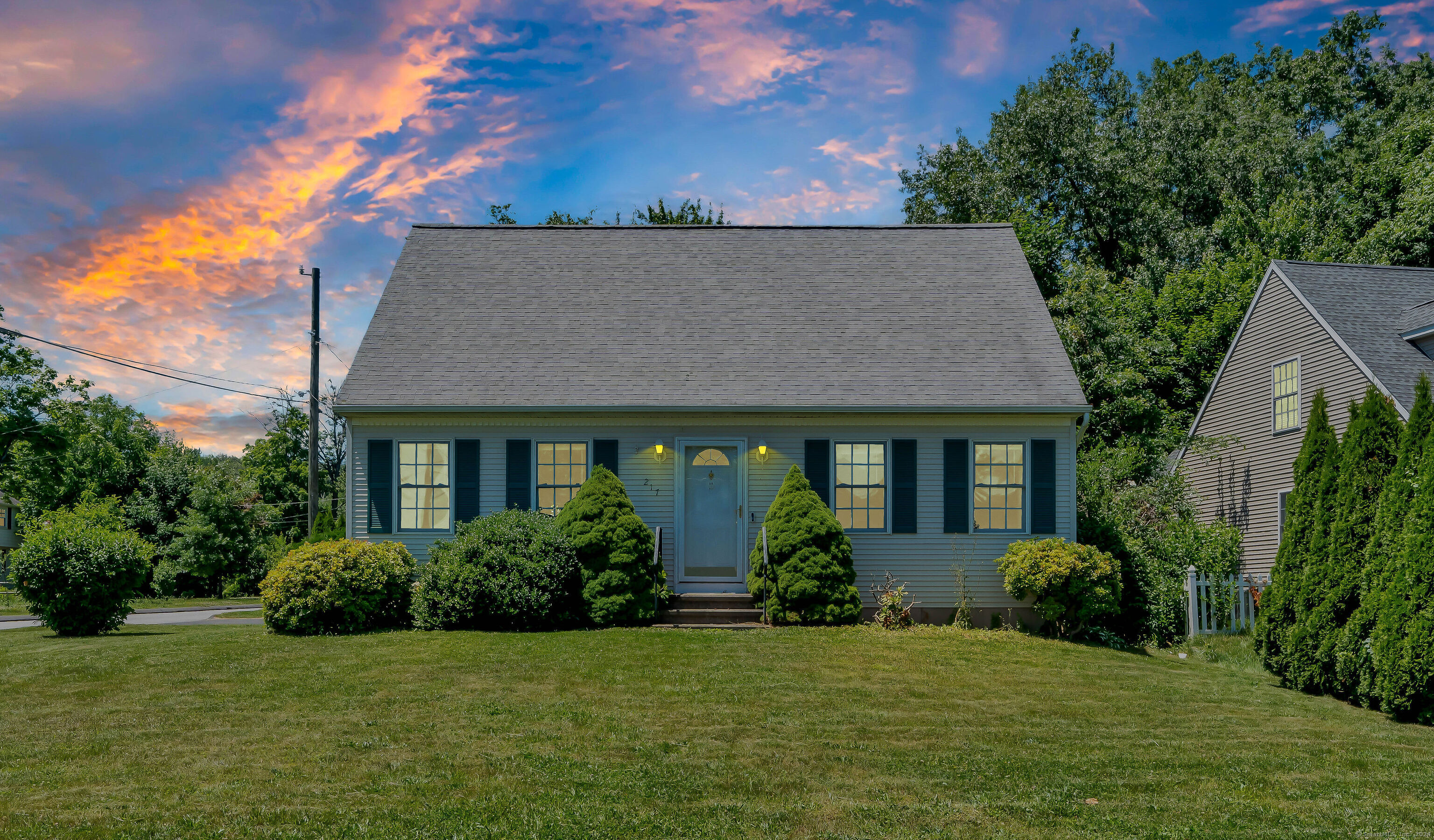 Property for Sale at 217 Barbara Road, Middletown, Connecticut - Bedrooms: 4 
Bathrooms: 2 
Rooms: 6  - $374,900