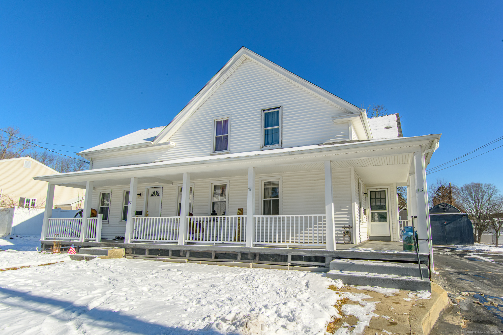 Putnam, Connecticut 06260, United States, 3 Bedrooms Bedrooms, ,2 BathroomsBathrooms,Residential,Pending,14920