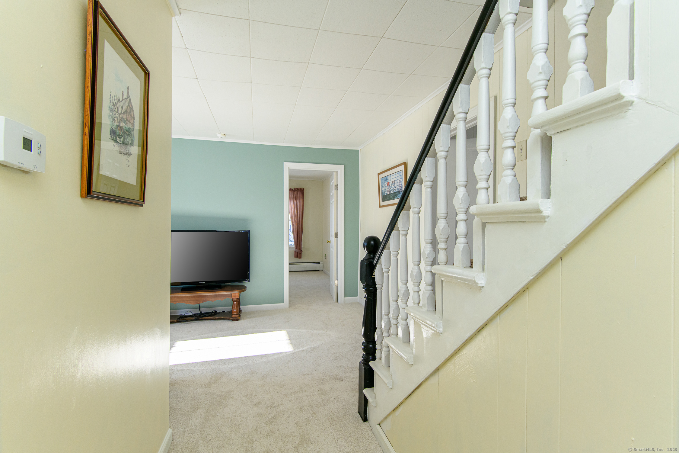 Putnam, Connecticut 06260, United States, 3 Bedrooms Bedrooms, ,2 BathroomsBathrooms,Residential,Pending,14920