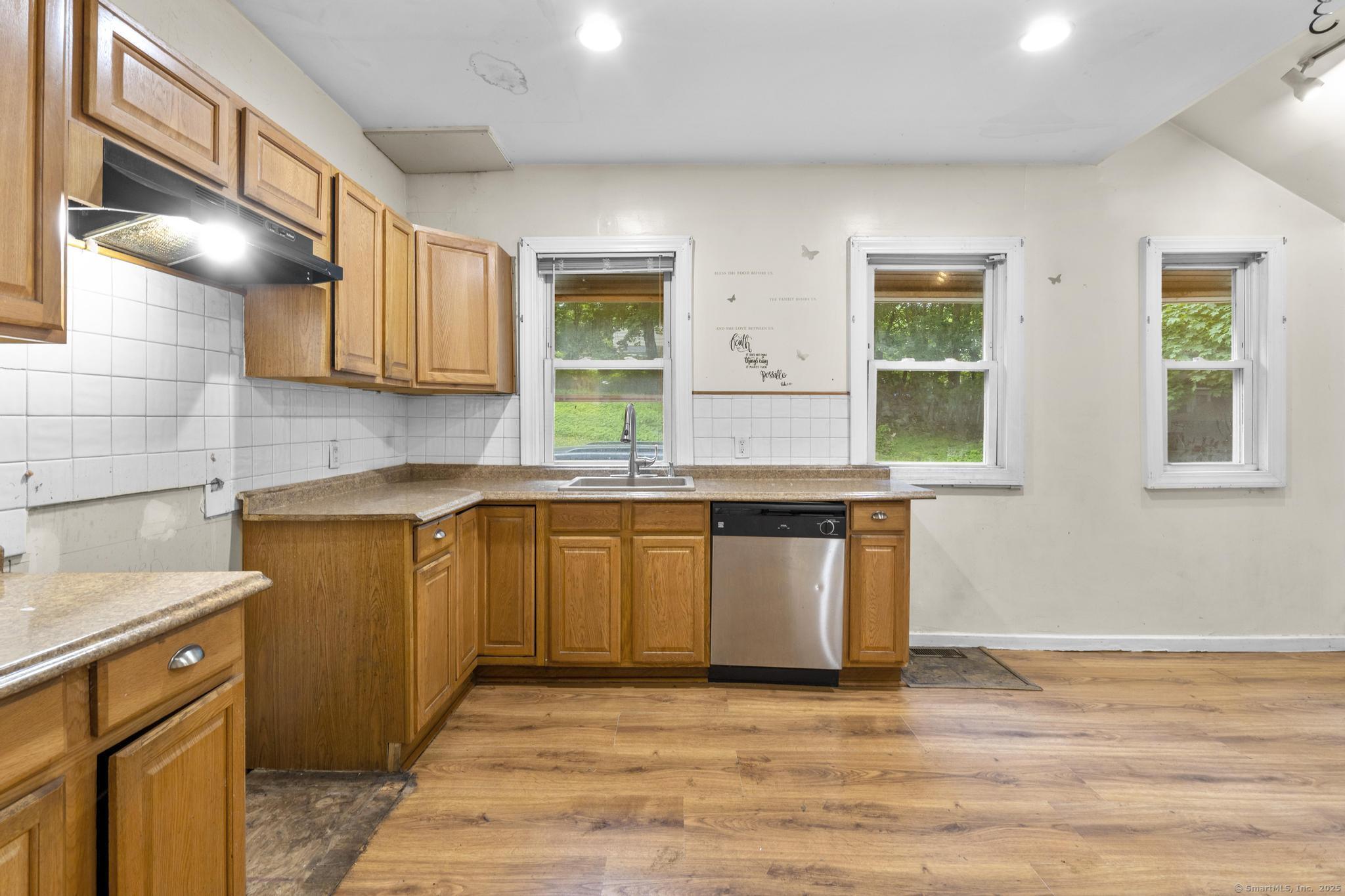 36 Bellevue Street, Waterbury, Connecticut image 6