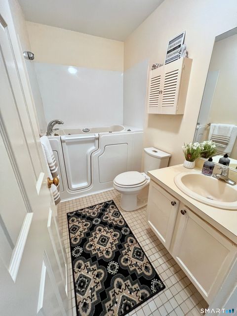 Tiny photo for 35 Nutmeg Road #APT D1, Middlebury, CT 06762 (MLS # 24150979)