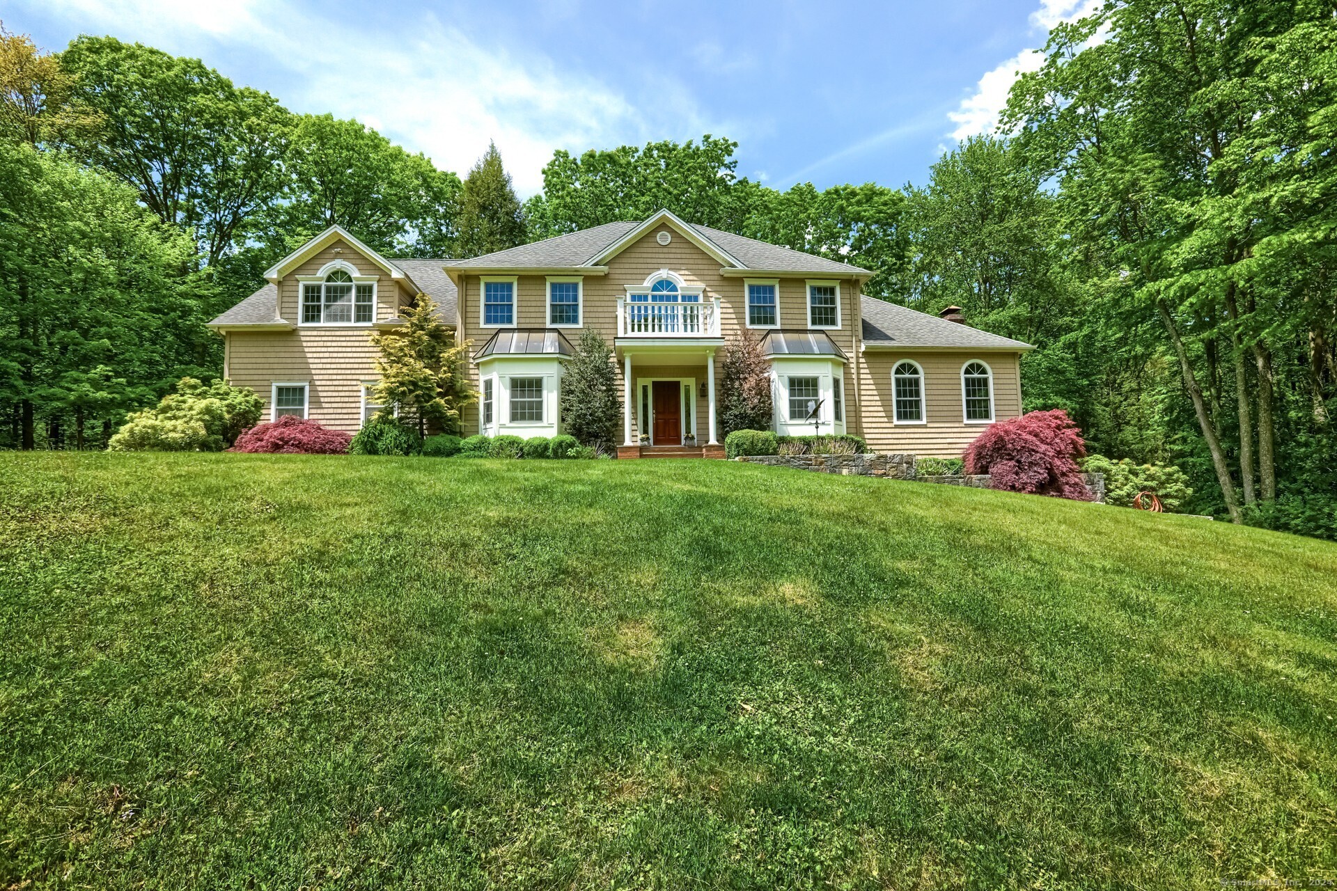 Old Hickory Lane, Sherman, Connecticut - 4 Bedrooms  
4 Bathrooms  
8 Rooms - 