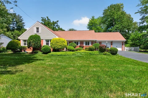 Homes For Sale - 80 Belknap Road<br/> Hartford County, West Hartford, CT 06117