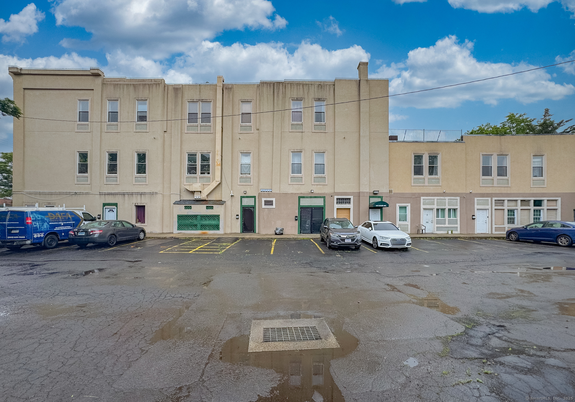 850 Grand Avenue