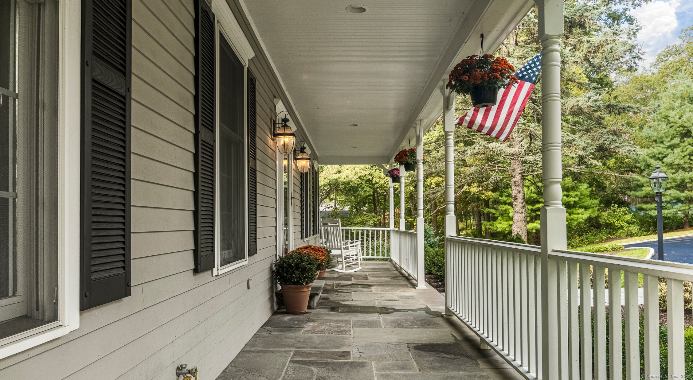 Ridgefield, Connecticut 06877, United States, 5 Bedrooms Bedrooms, ,4 BathroomsBathrooms,Residential,Pending,215361