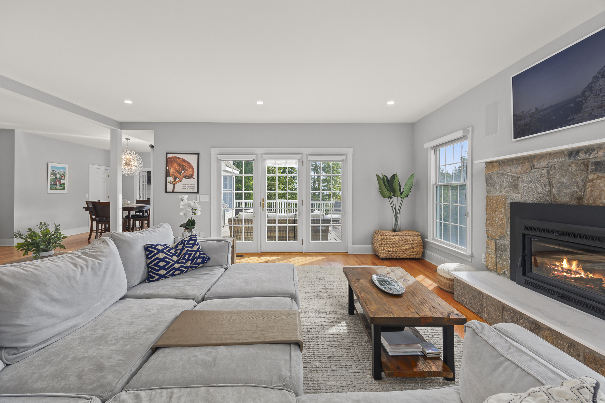 Ridgefield, Connecticut 06877, United States, 5 Bedrooms Bedrooms, ,4 BathroomsBathrooms,Residential,Pending,215361