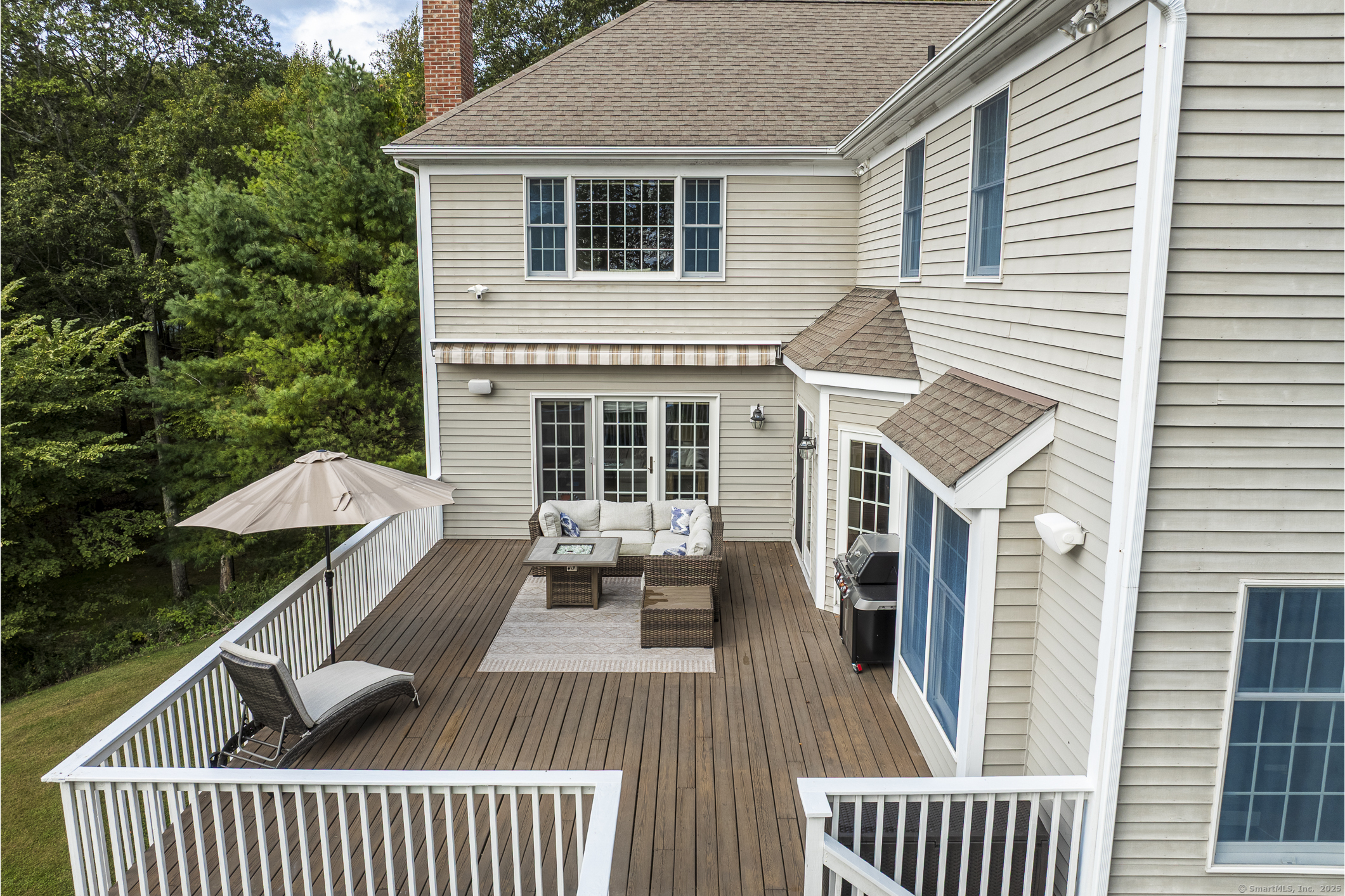 Ridgefield, Connecticut 06877, United States, 5 Bedrooms Bedrooms, ,4 BathroomsBathrooms,Residential,Pending,215361