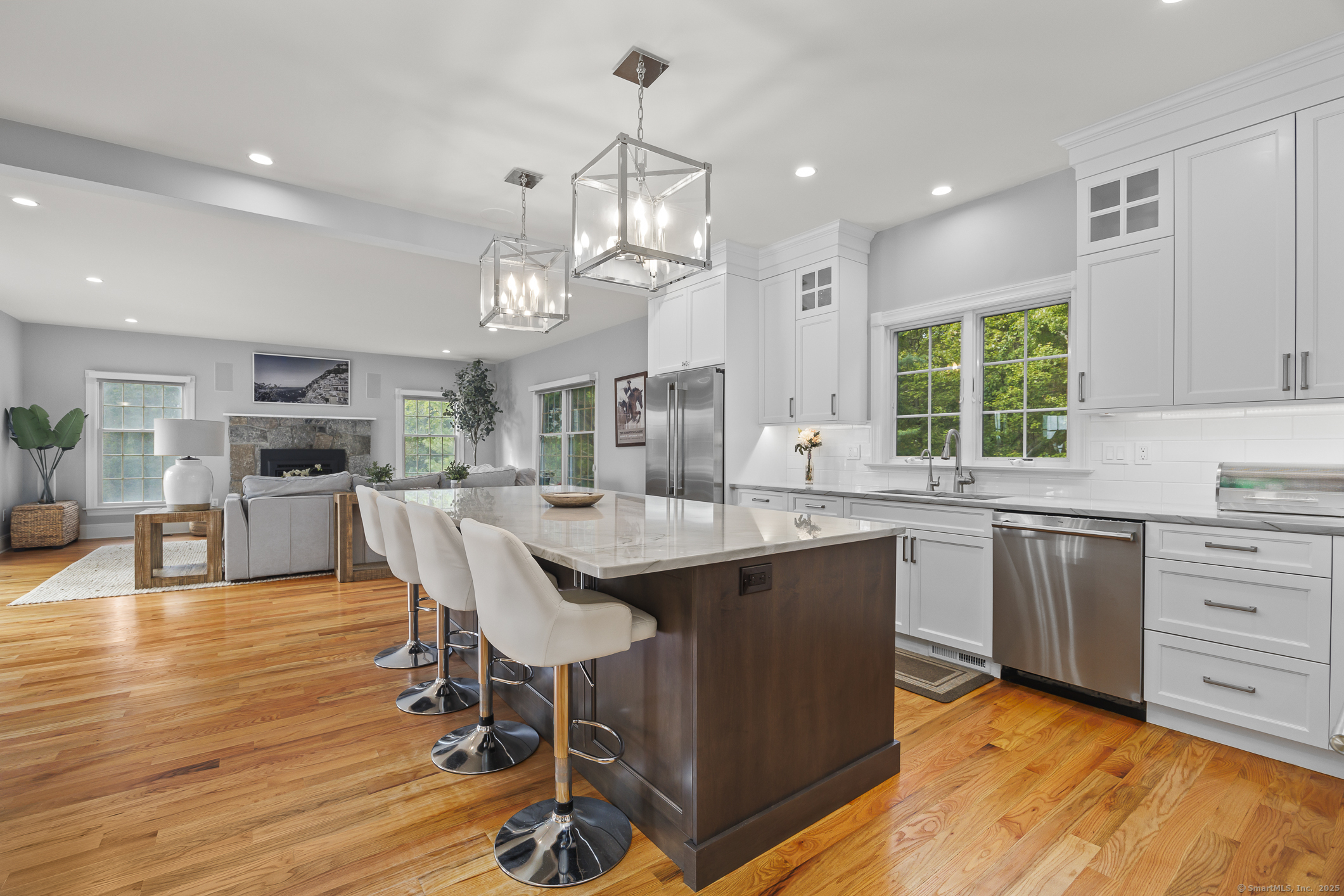 Ridgefield, Connecticut 06877, United States, 5 Bedrooms Bedrooms, ,4 BathroomsBathrooms,Residential,Pending,215361