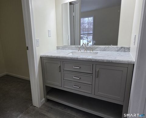 Tiny photo for 90 Crown Knoll Court #APT 136, Groton, CT 06340 (MLS # 24156898)