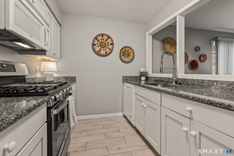 Tiny photo for 1 Talcott Ridge Road #F, Farmington, CT 06032 (MLS # 24168745)