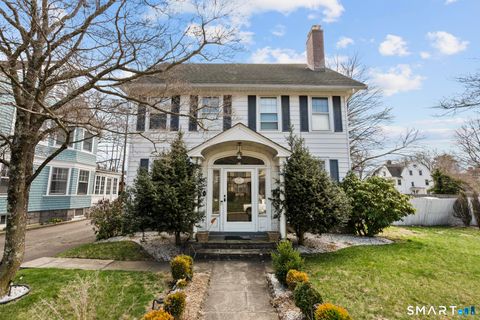 Photo of 65 Brooklawn Place, Bridgeport, CT 06604 (MLS # 24164921)